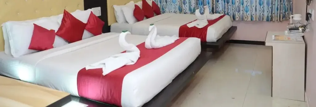 Hotel Sai Leela Grand