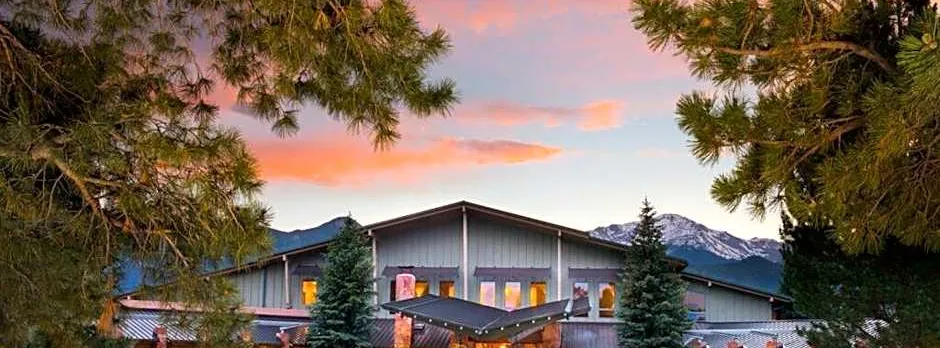 Garden of the Gods Resort & Club