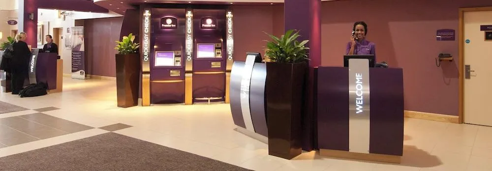 Premier Inn London Heathrow Airport Bath Road