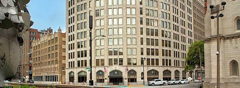 Tru by Hilton St. Louis Downtown