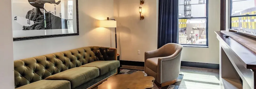 Hotel Renegade