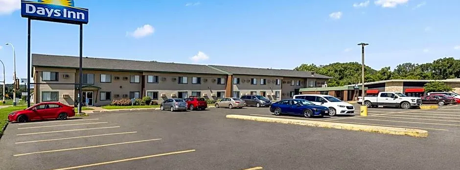 Days Inn by Wyndham Winona