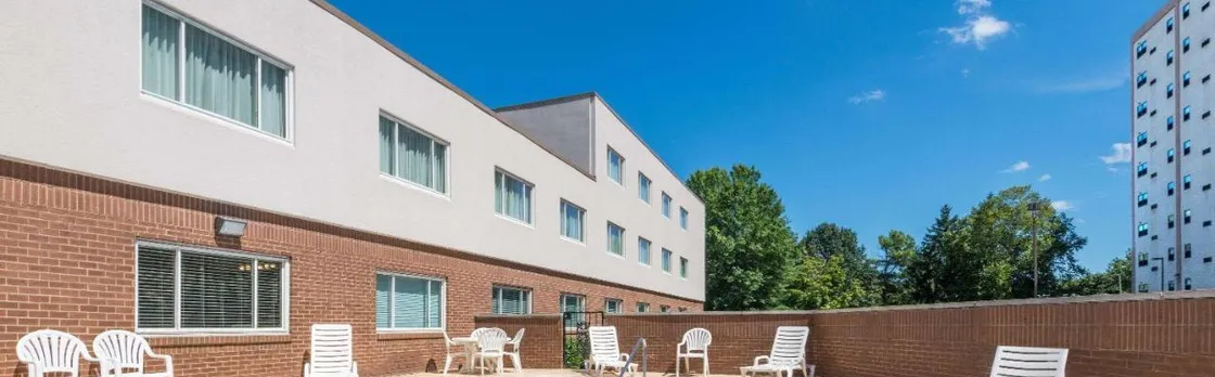 Ramada by Wyndham Paintsville Hotel & Conference Center