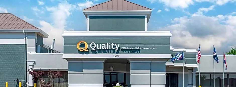 Quality Inn & Suites Kansas City - Independence I-70 East