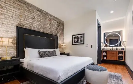 Chic Studio 2 Blocks to Bourbon St | The Mayfair