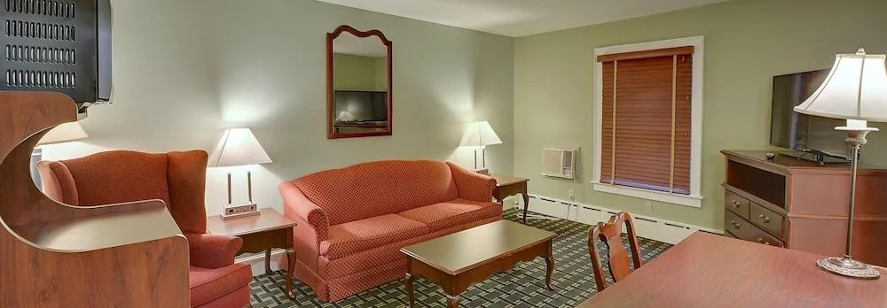 Colonial Motel And SPA