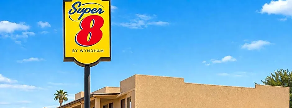 Super 8 by Wyndham Barstow