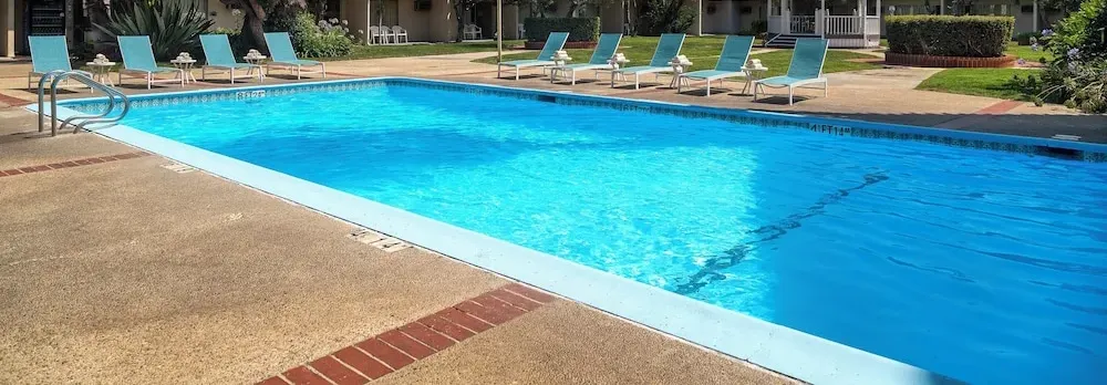 Golden Sails Hotel