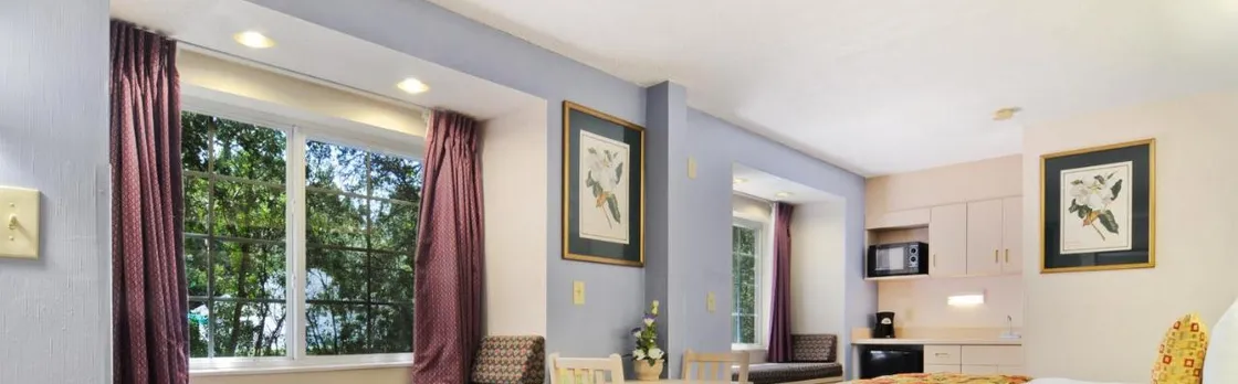 Hometown Inn & Suites Jacksonville – Butler Blvd./Southpoint