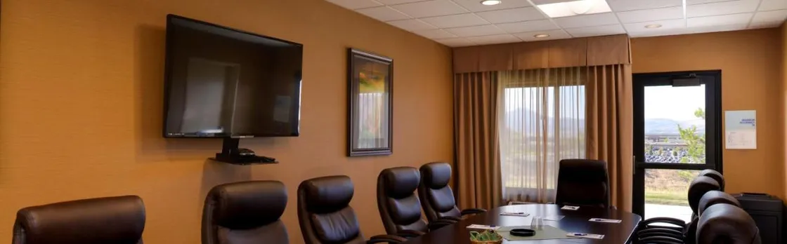 Holiday Inn Express & Suites Pocatello