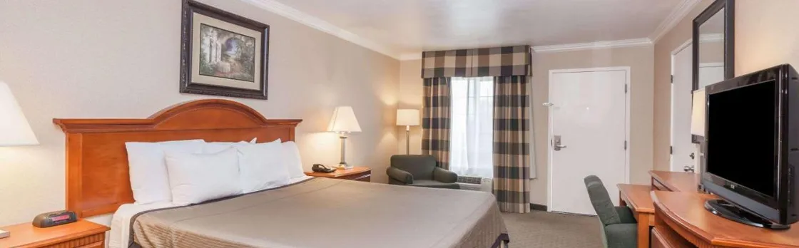 Travelodge by Wyndham Sylmar Ca