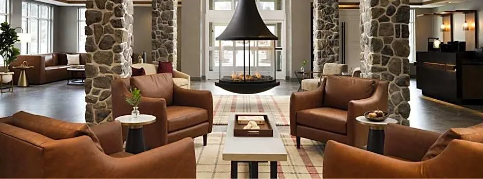 Inn at Bellefield / Hyde Park