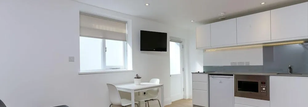 Kings Cross Serviced Apartments (Adults only)