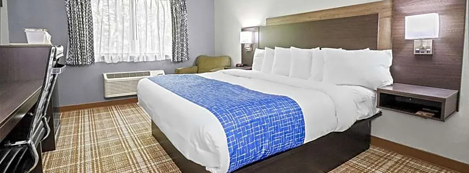 GrandStay Hotel & Suites Minocqua