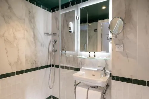 Almarine Eiffel Hotel & Spa by Malone