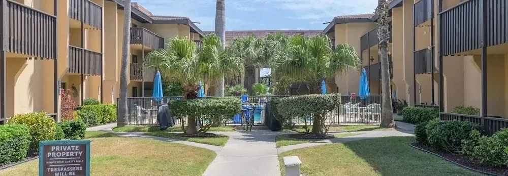 Tiki 240 - Beachfront Ocean View Condo Sleeps 5 1 Bedroom Condo