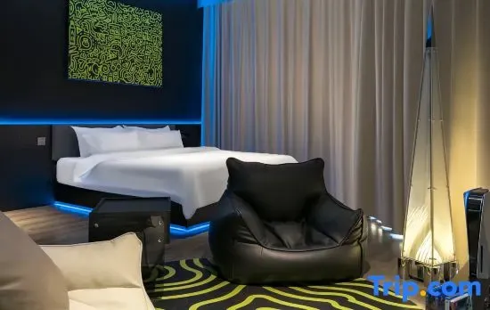 Waod Super E-Sports Hotel (Wuhan Guanggu Plaza)