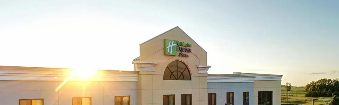 Holiday Inn Express Hotel & Suites Batavia - Darien Lake