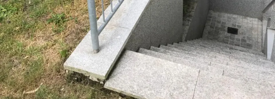 Helle Souterrainwohnung Mit Komfort
