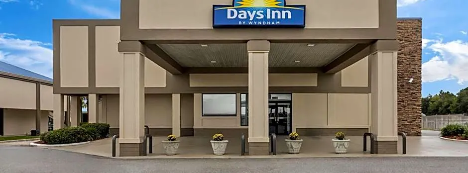 Days Inn by Wyndham Adel I-75