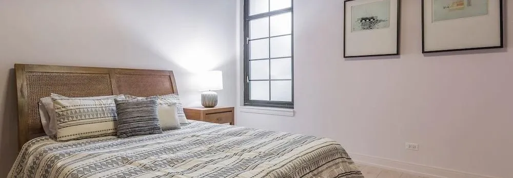 Breathtaking 6 Bdr Luxury Condo Downtown Chicago