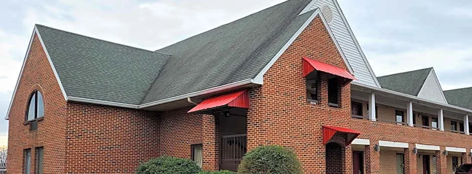 Red Roof Inn & Suites Cornelius - Lake Norman