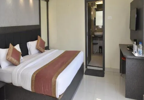 Hotel Tridev Grand