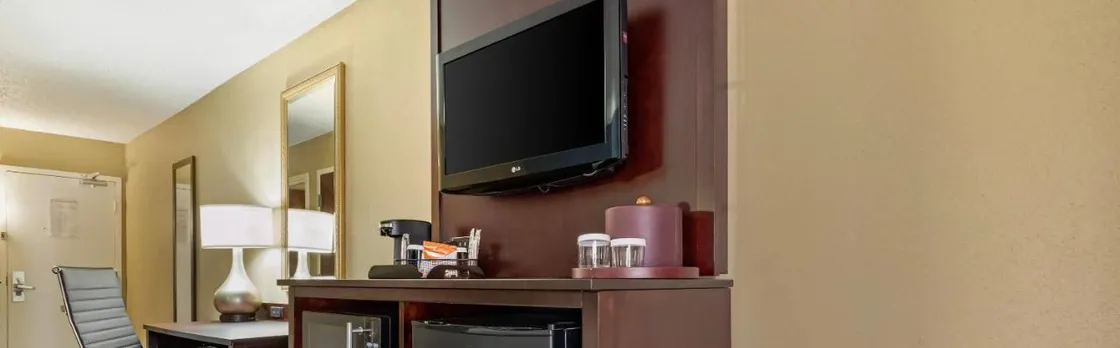 Clarion Hotel Conference Center - North