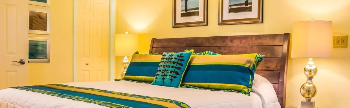 Hollywood Sands Resort