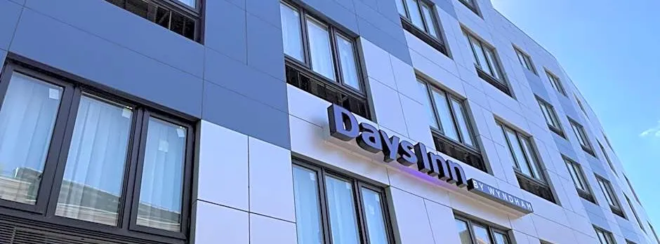 Days Inn by Wyndham Bronx NYC