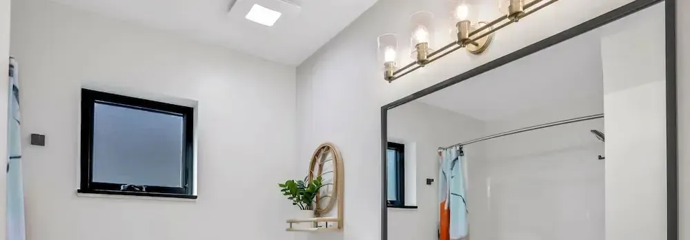 Renovated Home With Private Pool, Patio, Outdoor Fireplace, & Grill