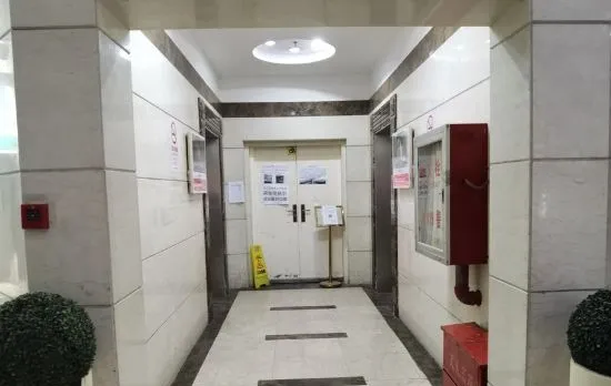 Smart Tree Select Homestay (Xinhua Hospital Jiangpu Road Subway Station)