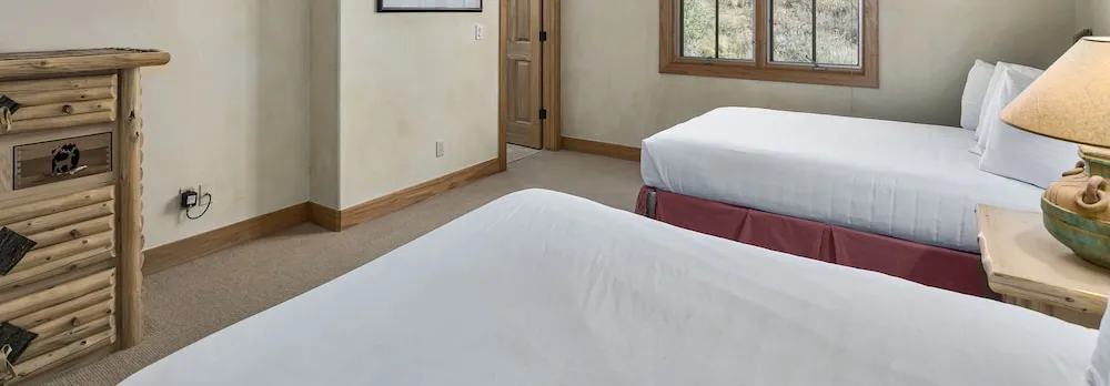 Thistle Drive Home at Deer Valley Resort - 4 Bedroom Home #3020 4 Condo