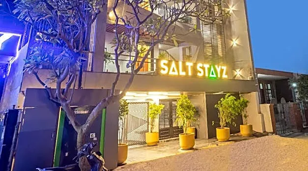 Saltstayz Premier - Paschim Vihar