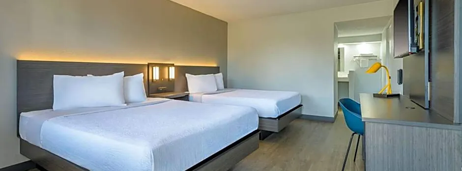 Motel 6 Ocala, FL - Conference Center