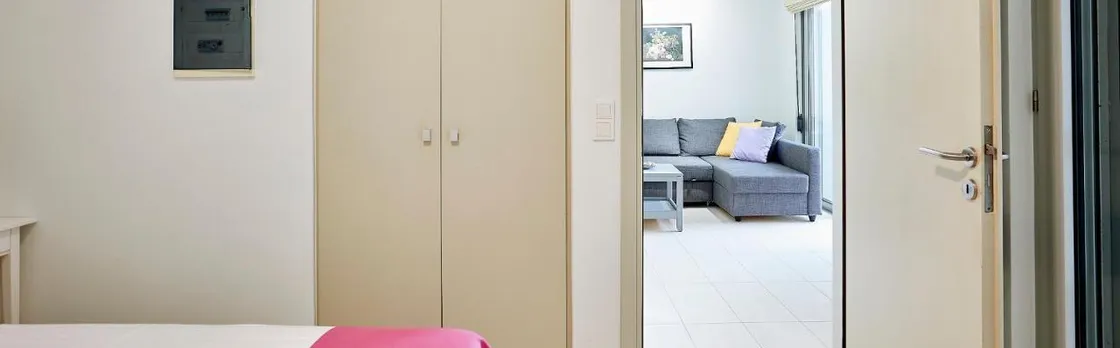 Vivian Art Apartments