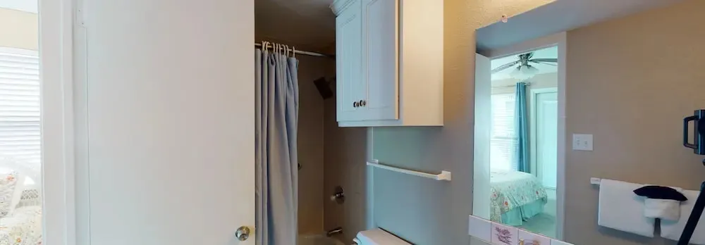 Seascape 2201 2 Bedroom Condo by RedAwning