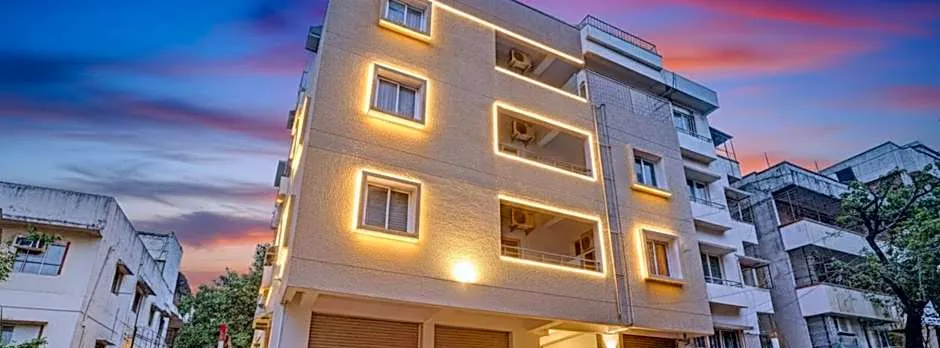 Via Balaji Luxury - Padmavathi Meenakshi Kalyana Mantapa Road