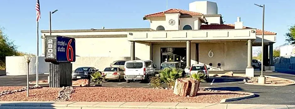 Studio 6 Suites Tucson, AZ Airport Kino Sports Complex