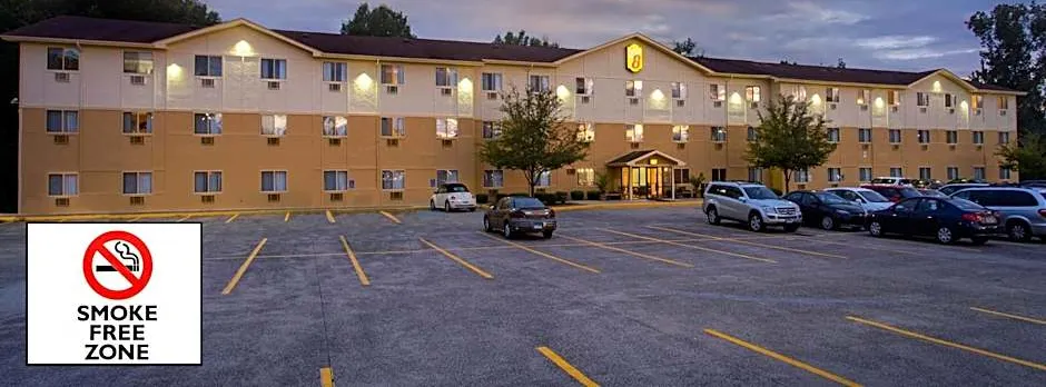 Super 8 by Wyndham Cromwell/Middletown