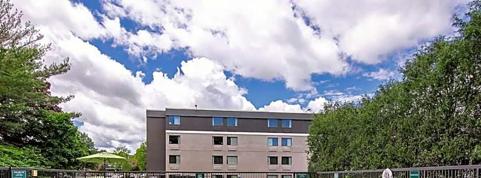 La Quinta Inn & Suites by Wyndham Portland DT/Maine Med