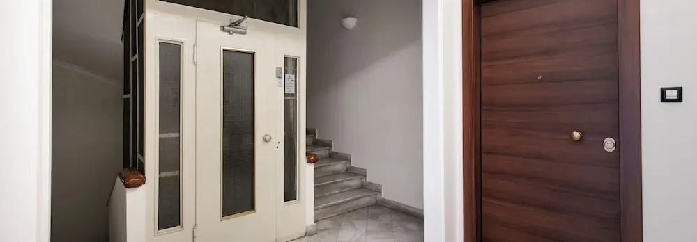 Kolonaki Cocoon - 2-BR Stylish Apt with Backyard in Kolonaki