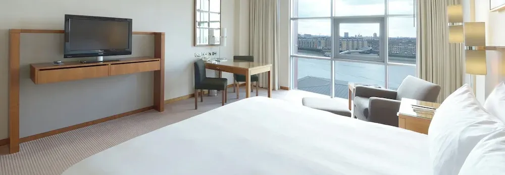 Vignette Collection CANARY RIVERSIDE PLAZA LONDON by IHG