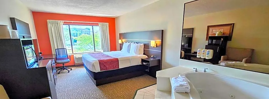 Grand Plaza Hotel & Conference Center