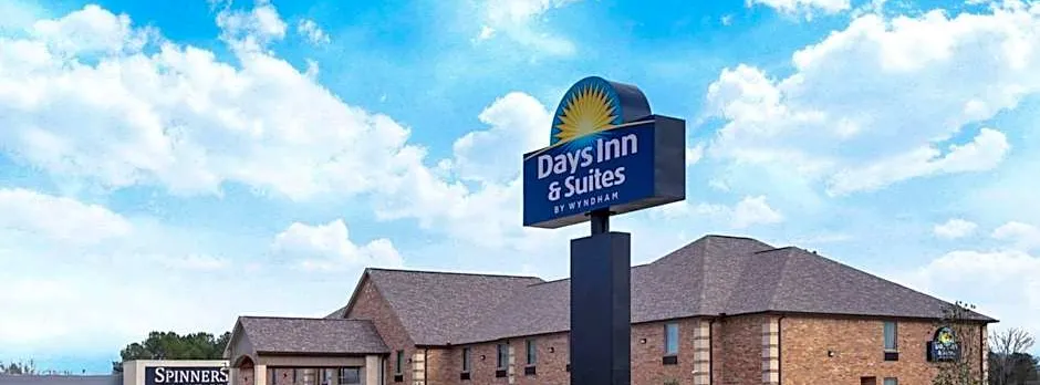 Days Inn & Suites by Wyndham Florence/Jackson Area