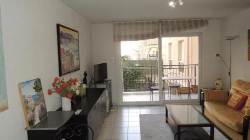 CANNES Palazzio