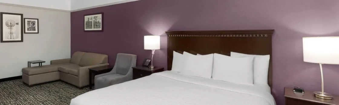 La Quinta Inn & Suites by Wyndham Brownwood