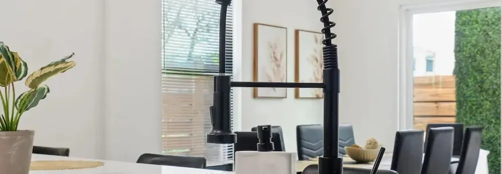 Stylish Downtown Retreat Near the Alamodome