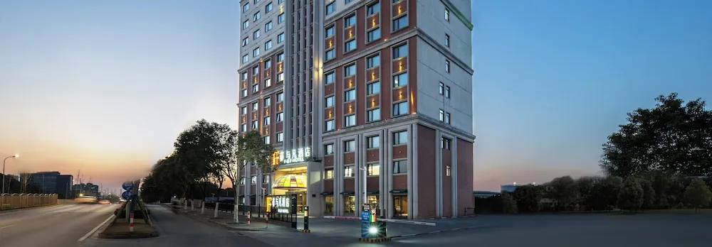 F&F HOTEL