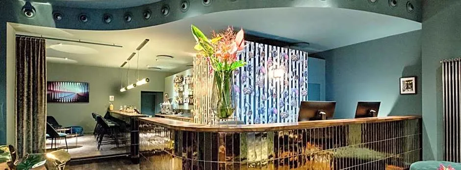 Manhattan Hotel